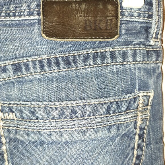 Buckle BKE Denim Jake Embroidered Pocket Jeans Mens 31S Short - Picture 8 of 11